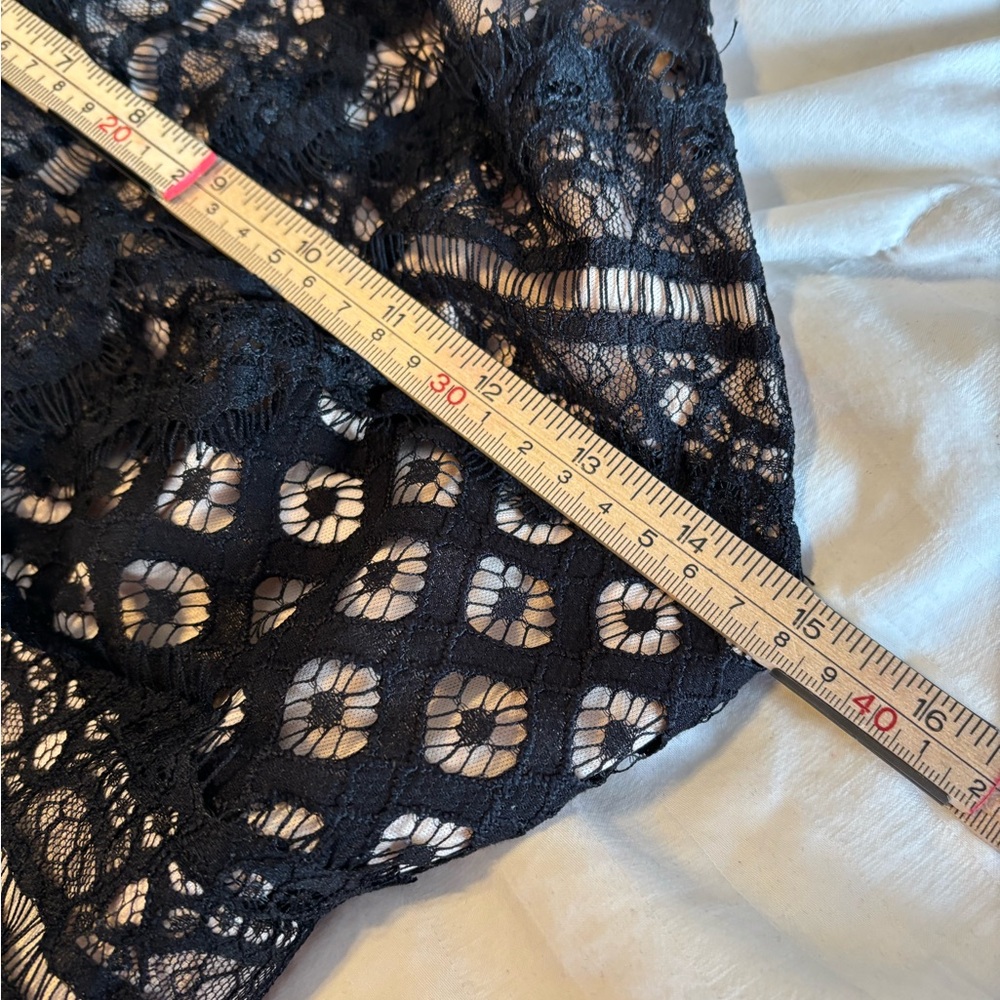 Lulu's Black and Cream Geometric Lace Dress Small - Picture 9 of 11